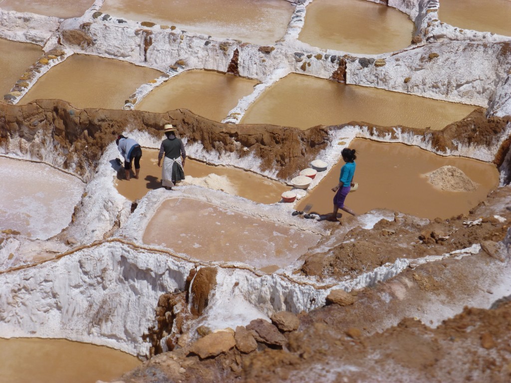 Salt mine workers at Maras