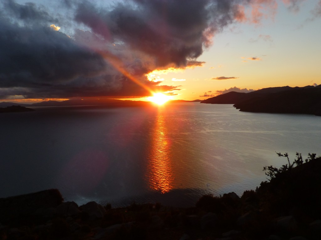 Sunrise over Isla del Sol