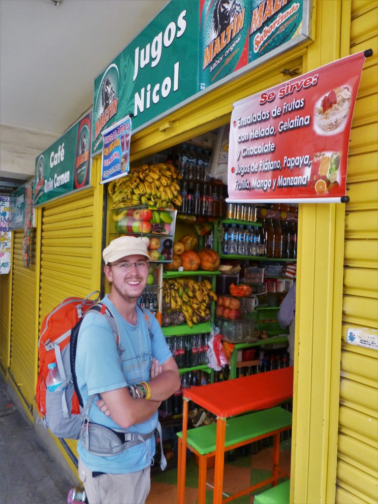 Waiting for our smoothies, La Paz