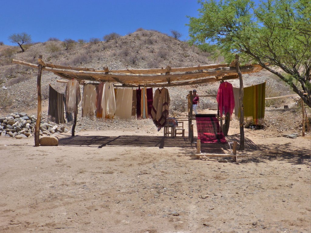 Fabric weaving on the road-side