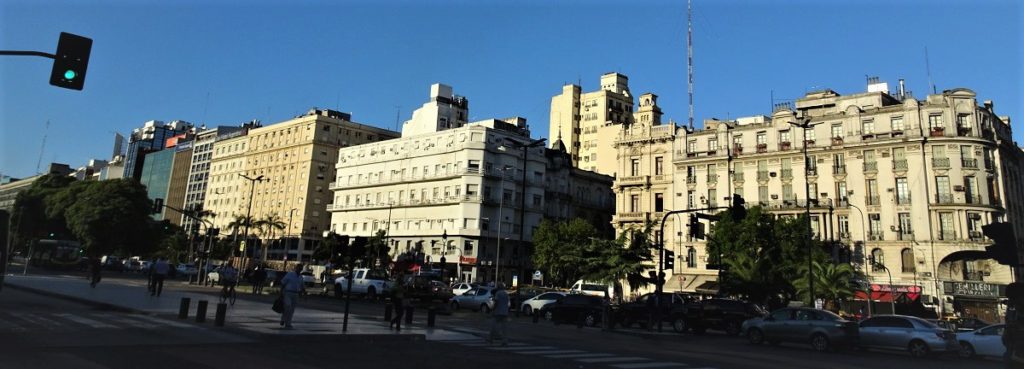 Busy Buenos Aires Avenida 9 De Julio