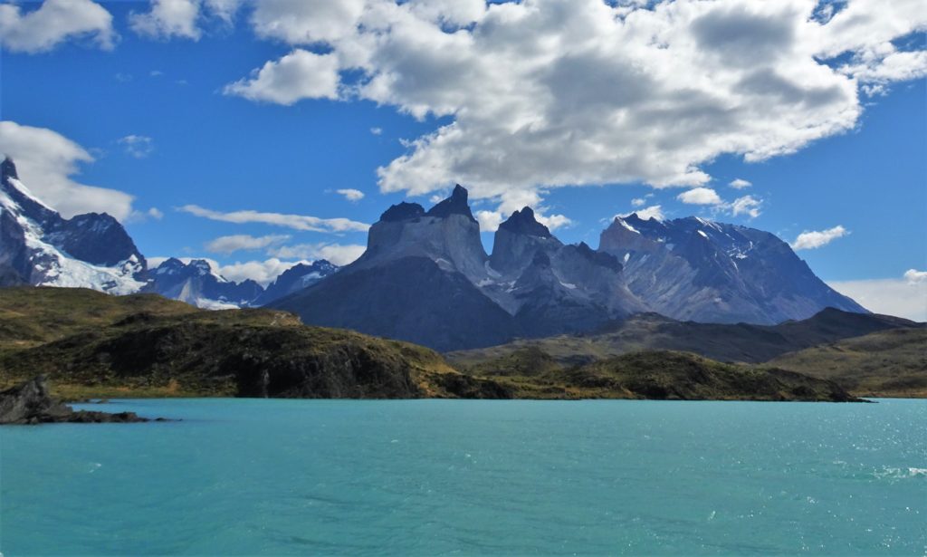 The view from the Catamaran whilst crossing Lago Pehoé