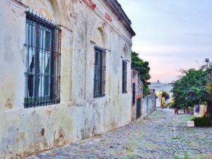Crumbling colonial architecture in Colonia