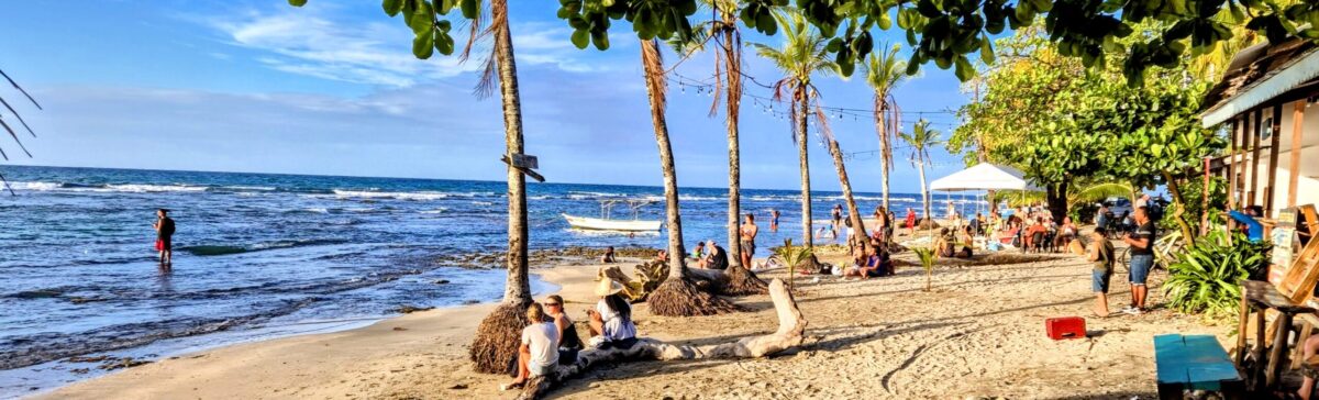 Caribbean vibes, surfing and stuffing our faces in Puerto Viejo!